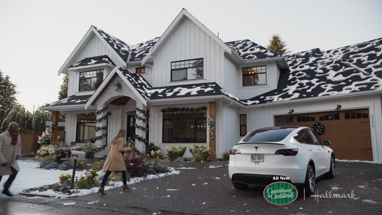 vampirediariesworld-dot-nl_ChristmasAtTheGoldenDragon0854.jpg