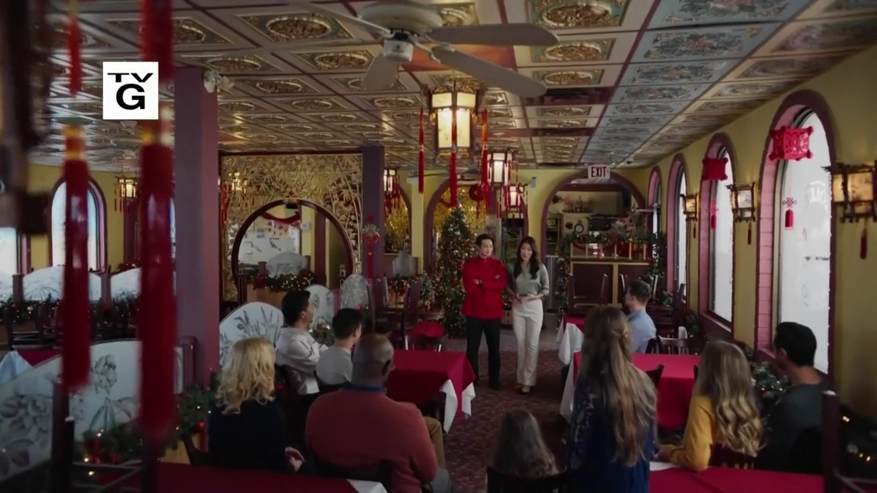 vampirediariesworld-dot-nl_ChristmasAtTheGoldenDragon4079.jpg