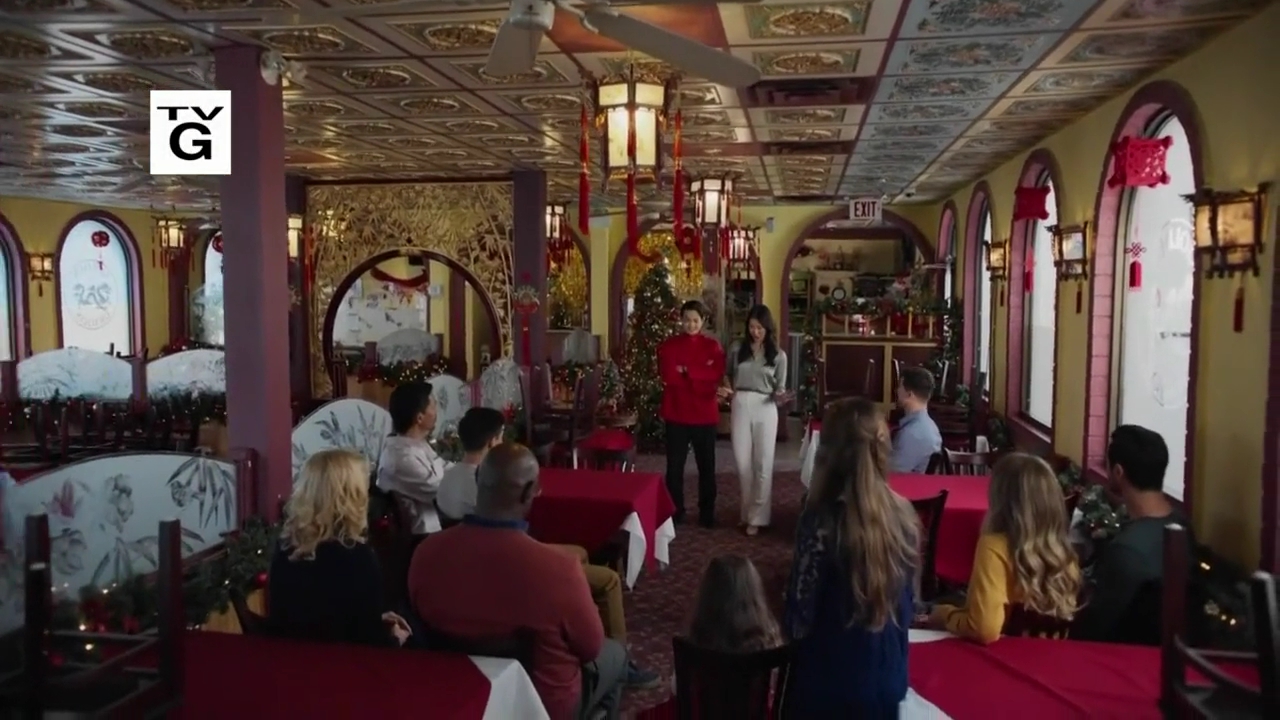 vampirediariesworld-dot-nl_ChristmasAtTheGoldenDragon4081.jpg
