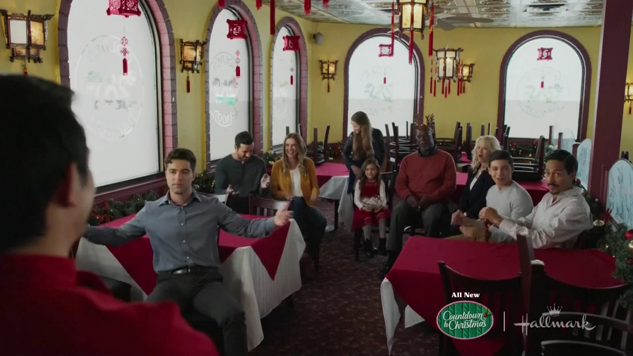 vampirediariesworld-dot-nl_ChristmasAtTheGoldenDragon4153.jpg