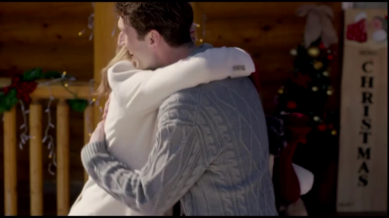 VampireDiariesWorld-CoupledUpForChristmas0274.jpg