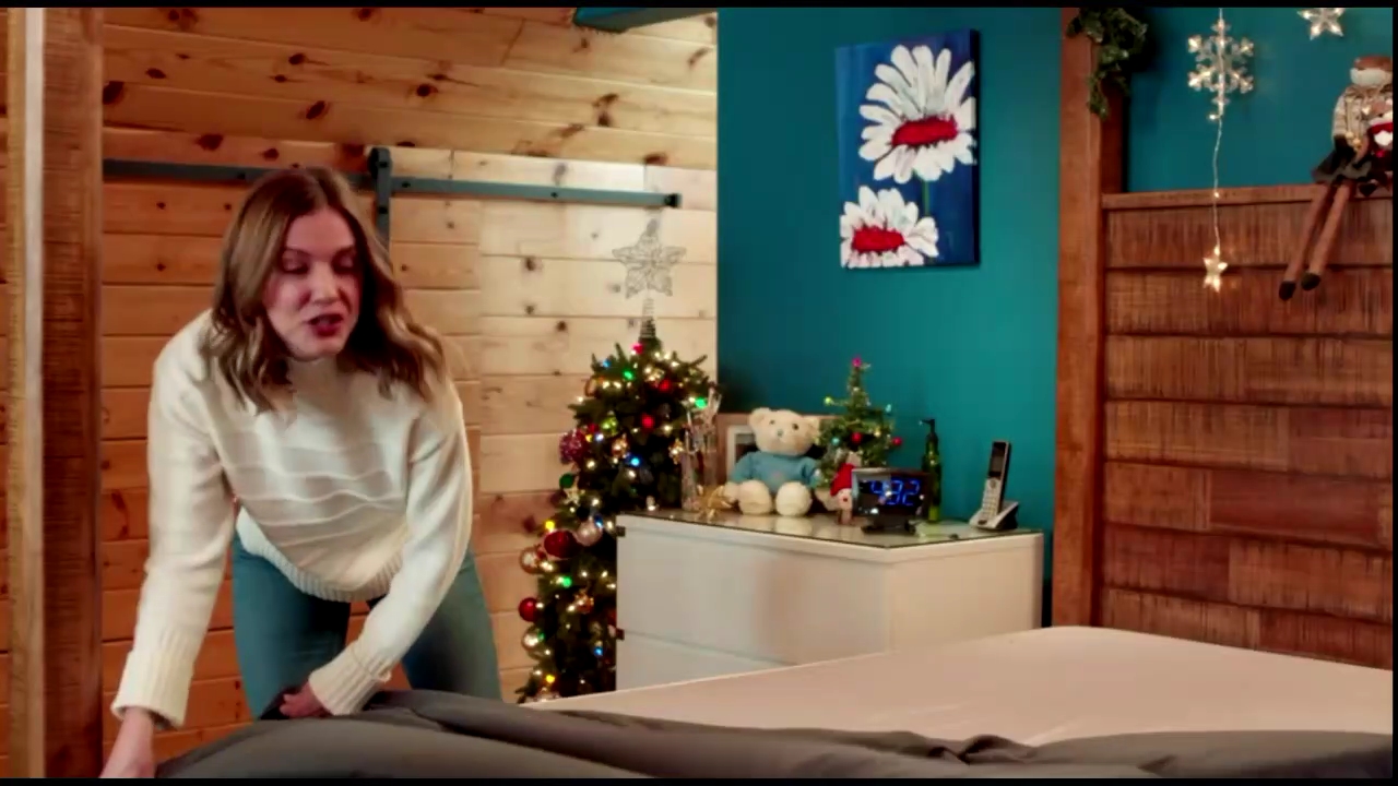 VampireDiariesWorld-CoupledUpForChristmas1314.jpg