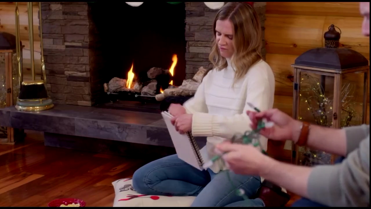 VampireDiariesWorld-CoupledUpForChristmas1550.jpg VampireDiariesWorld-CoupledUpForChristmas1550.jpg