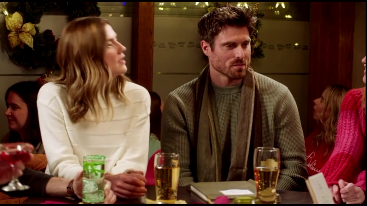 VampireDiariesWorld-CoupledUpForChristmas2030.jpg VampireDiariesWorld-CoupledUpForChristmas2030.jpg