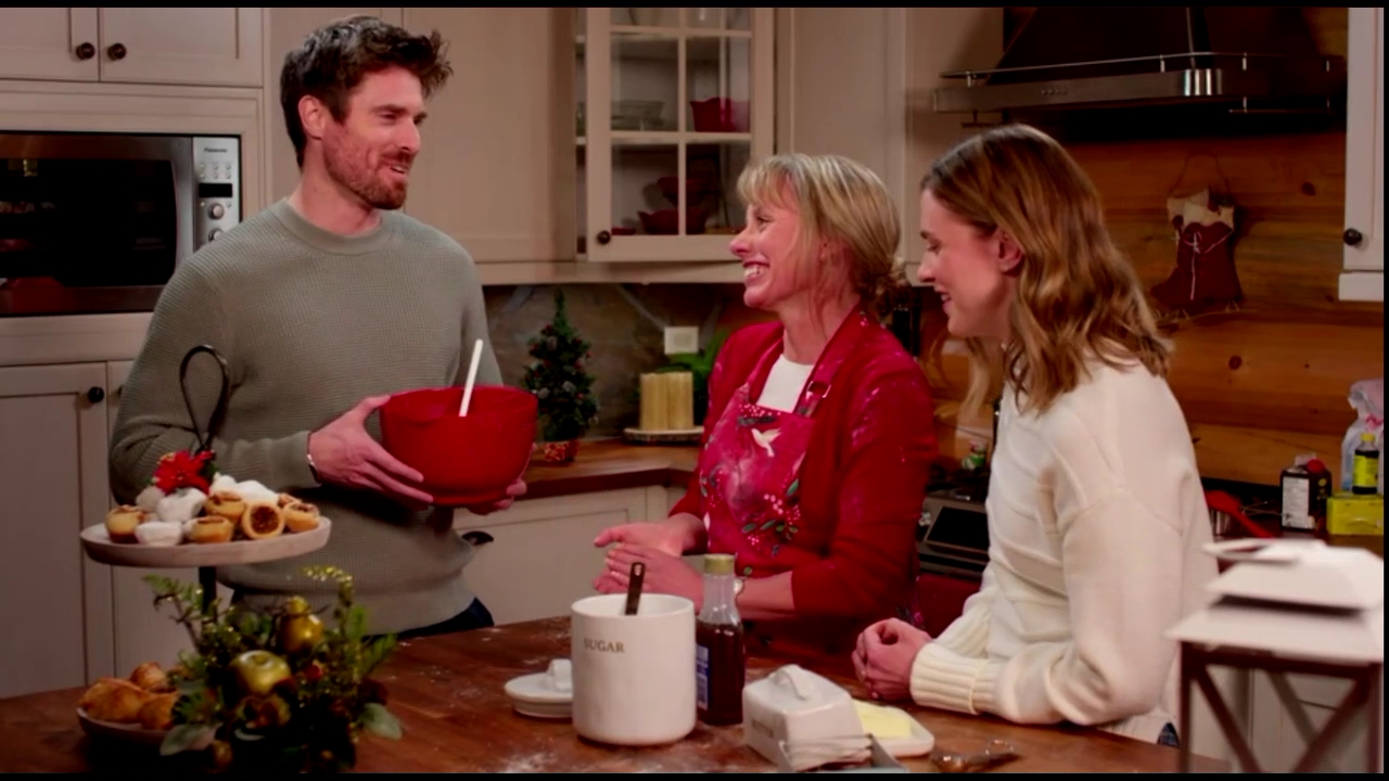 VampireDiariesWorld-CoupledUpForChristmas2206.jpg VampireDiariesWorld-CoupledUpForChristmas2206.jpg