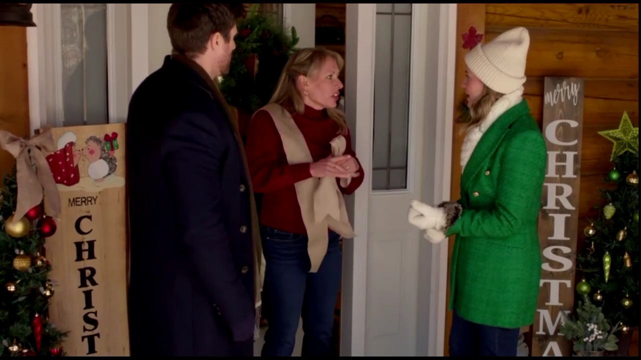 VampireDiariesWorld-CoupledUpForChristmas2840.jpg