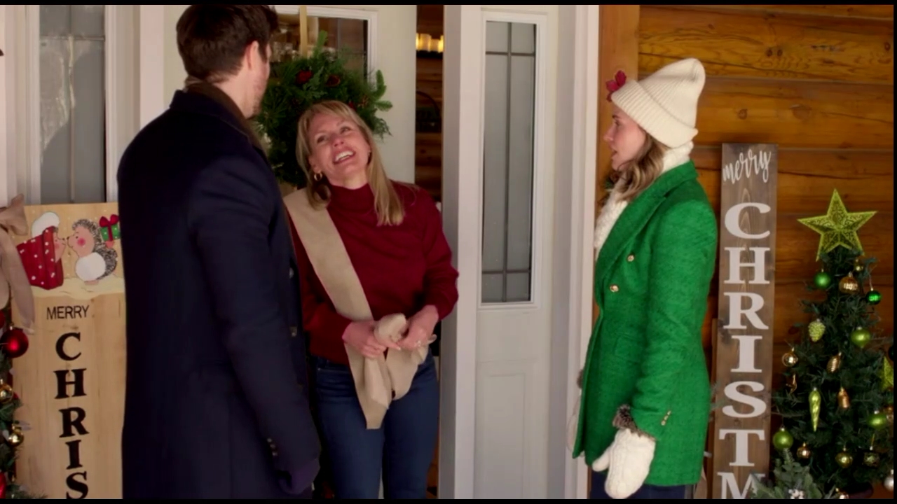 VampireDiariesWorld-CoupledUpForChristmas2852.jpg