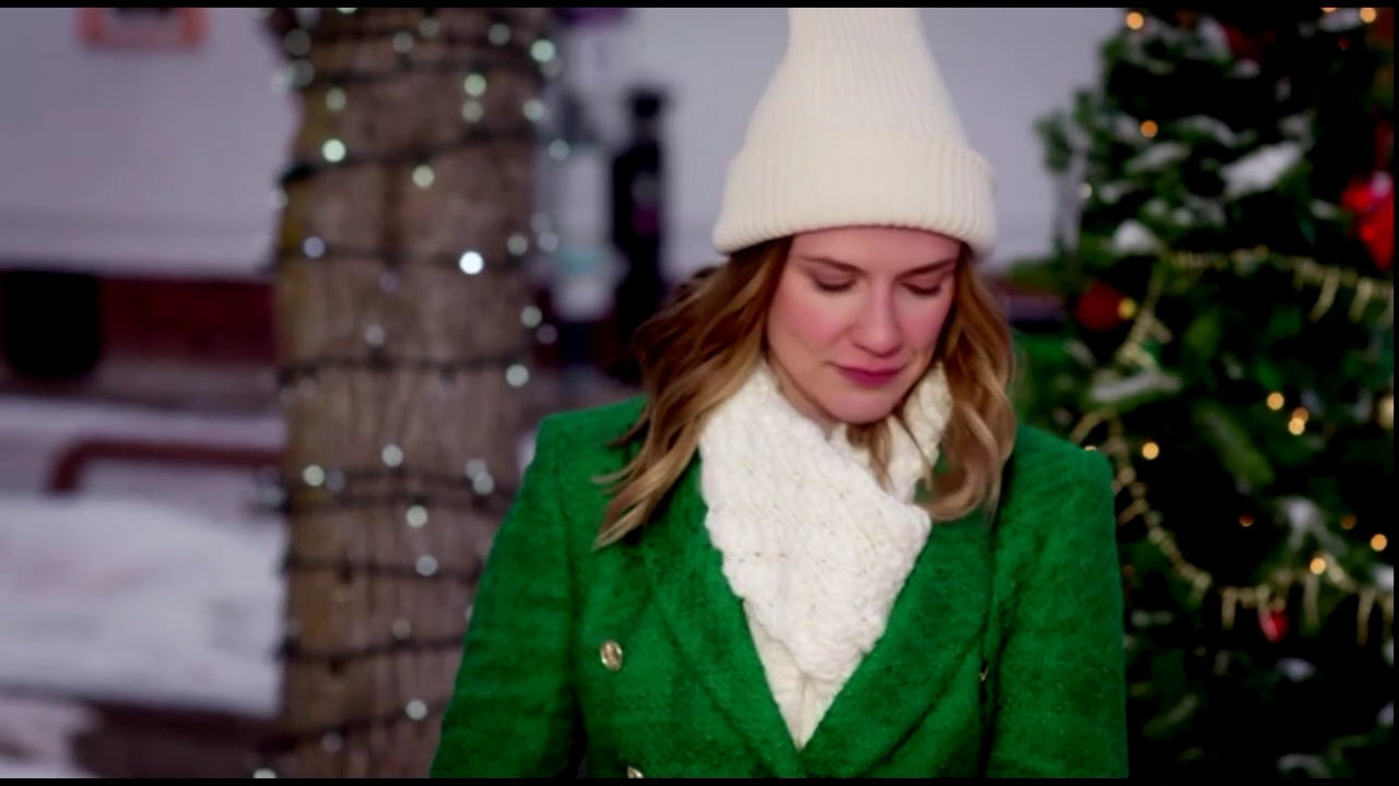 VampireDiariesWorld-CoupledUpForChristmas3328.jpg VampireDiariesWorld-CoupledUpForChristmas3328.jpg