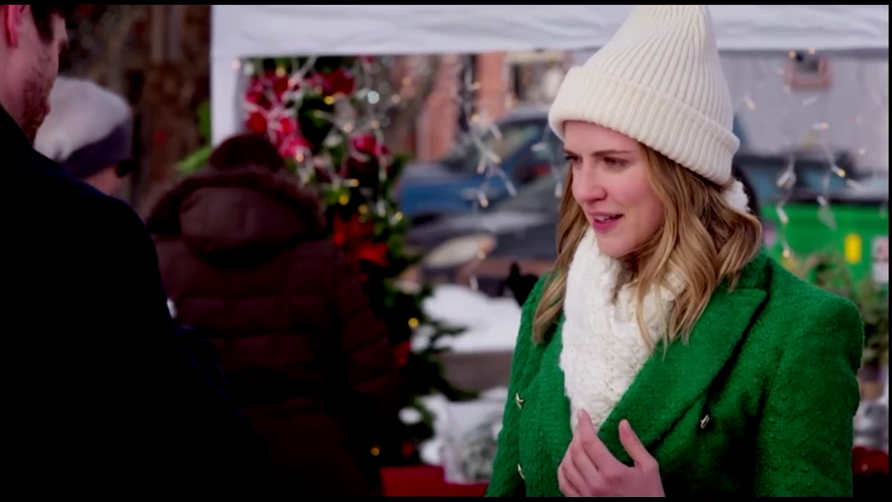VampireDiariesWorld-CoupledUpForChristmas3351.jpg