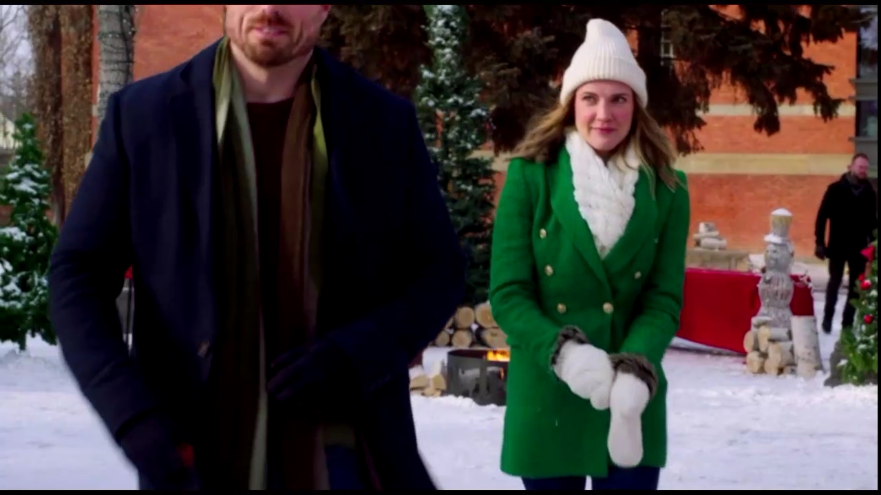 VampireDiariesWorld-CoupledUpForChristmas3398.jpg