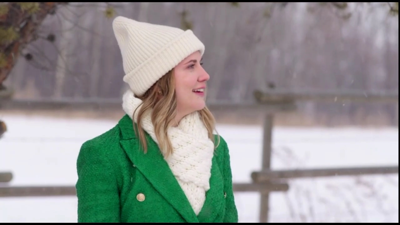 VampireDiariesWorld-CoupledUpForChristmas3608.jpg