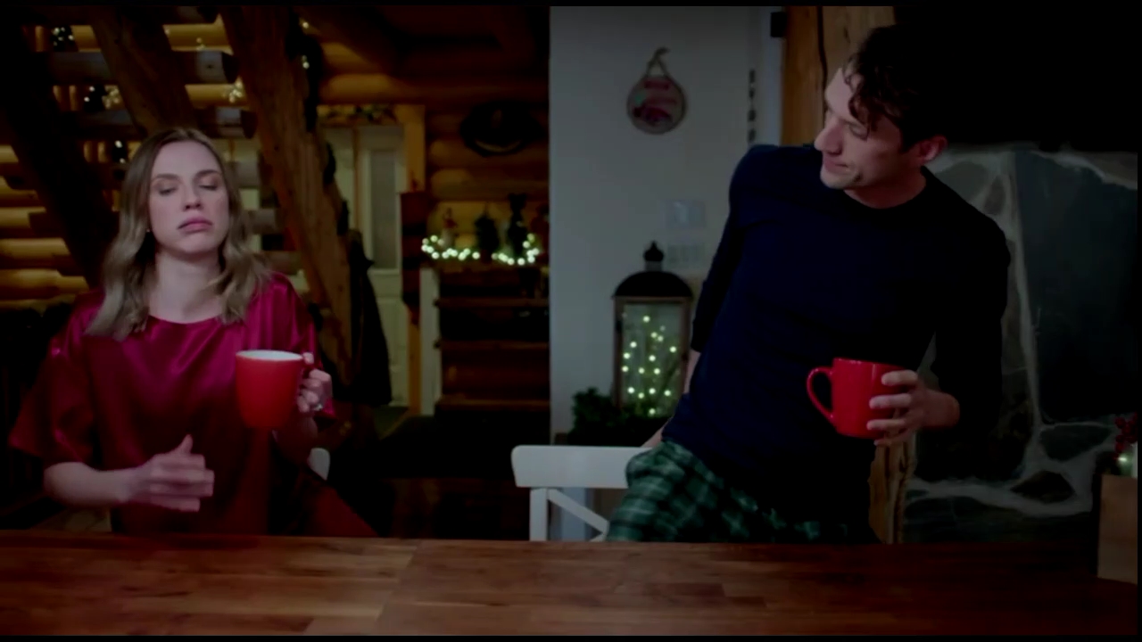 VampireDiariesWorld-CoupledUpForChristmas3814.jpg