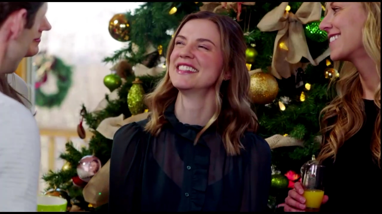 VampireDiariesWorld-CoupledUpForChristmas4075.jpg