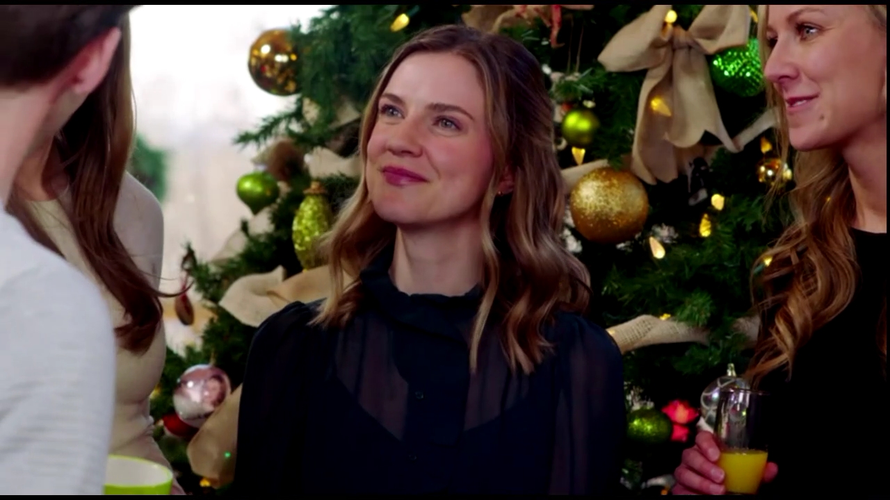VampireDiariesWorld-CoupledUpForChristmas4077.jpg