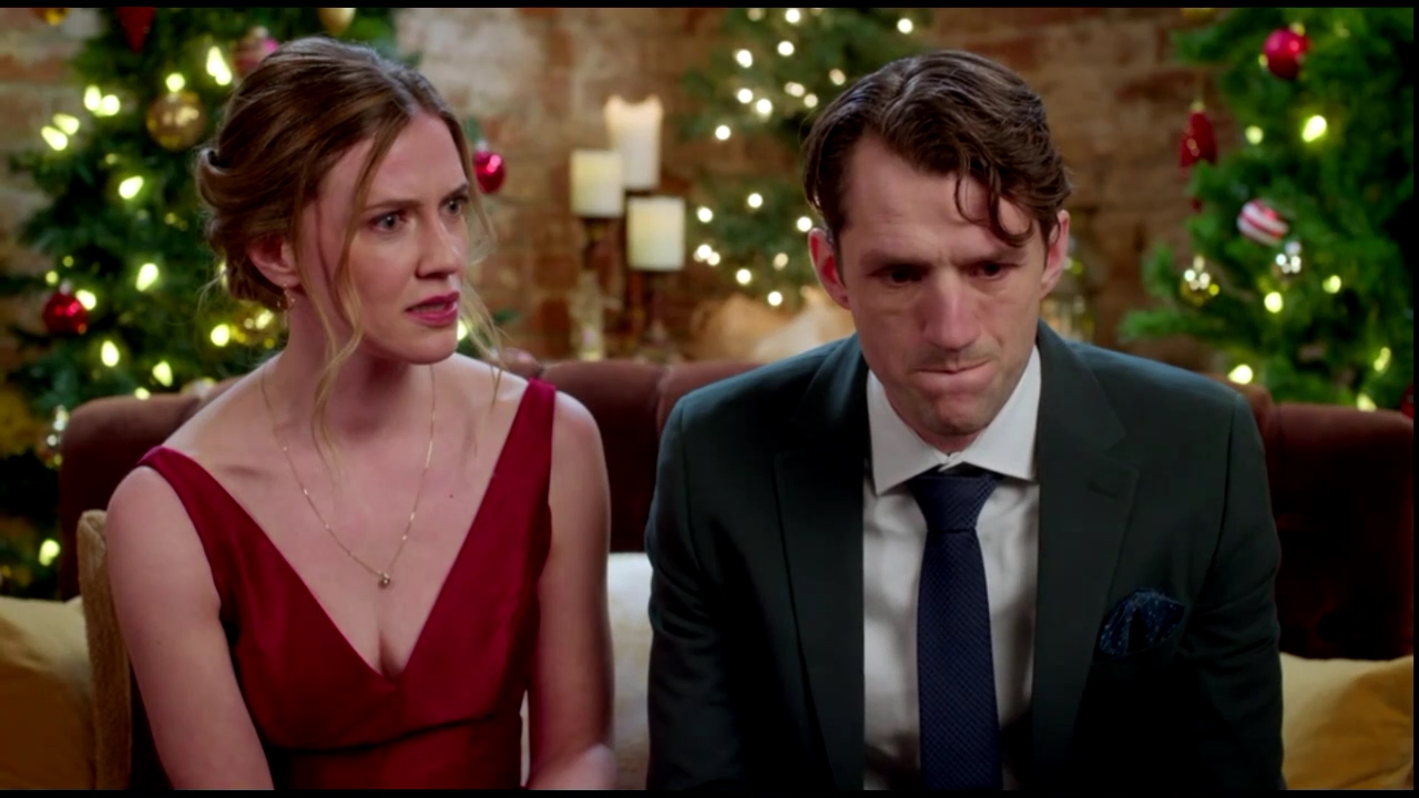 VampireDiariesWorld-CoupledUpForChristmas4664.jpg