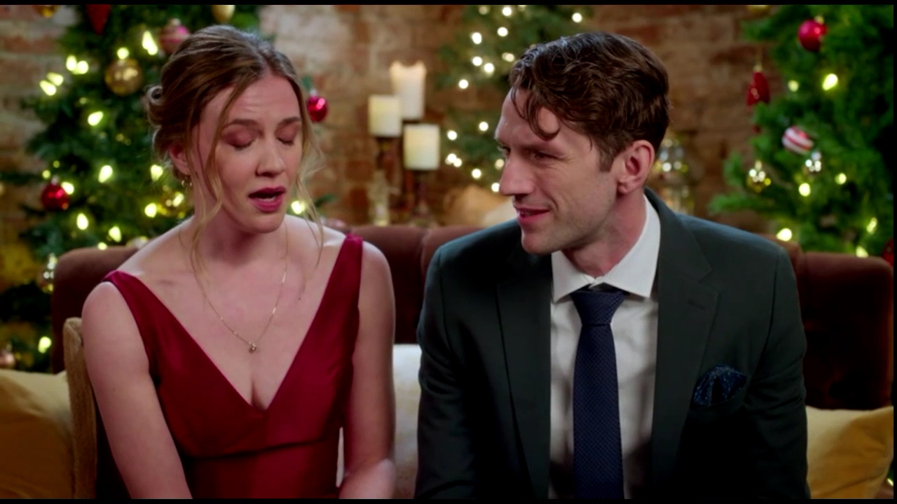 VampireDiariesWorld-CoupledUpForChristmas4667.jpg