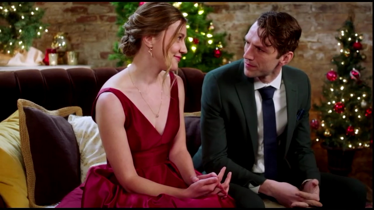 VampireDiariesWorld-CoupledUpForChristmas4679.jpg