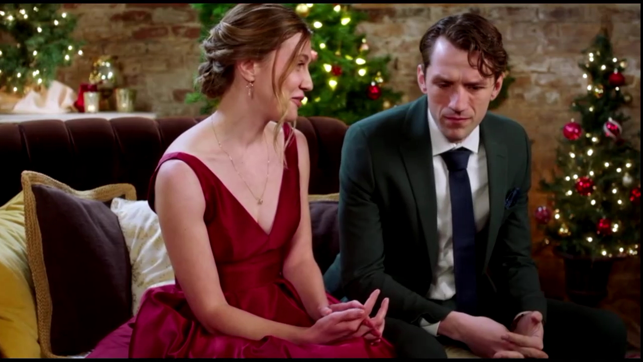 VampireDiariesWorld-CoupledUpForChristmas4680.jpg