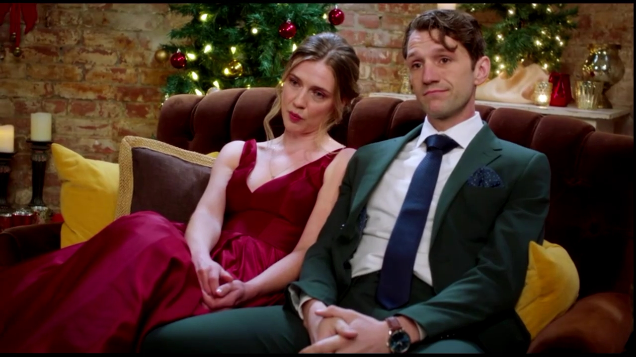 VampireDiariesWorld-CoupledUpForChristmas4755.jpg