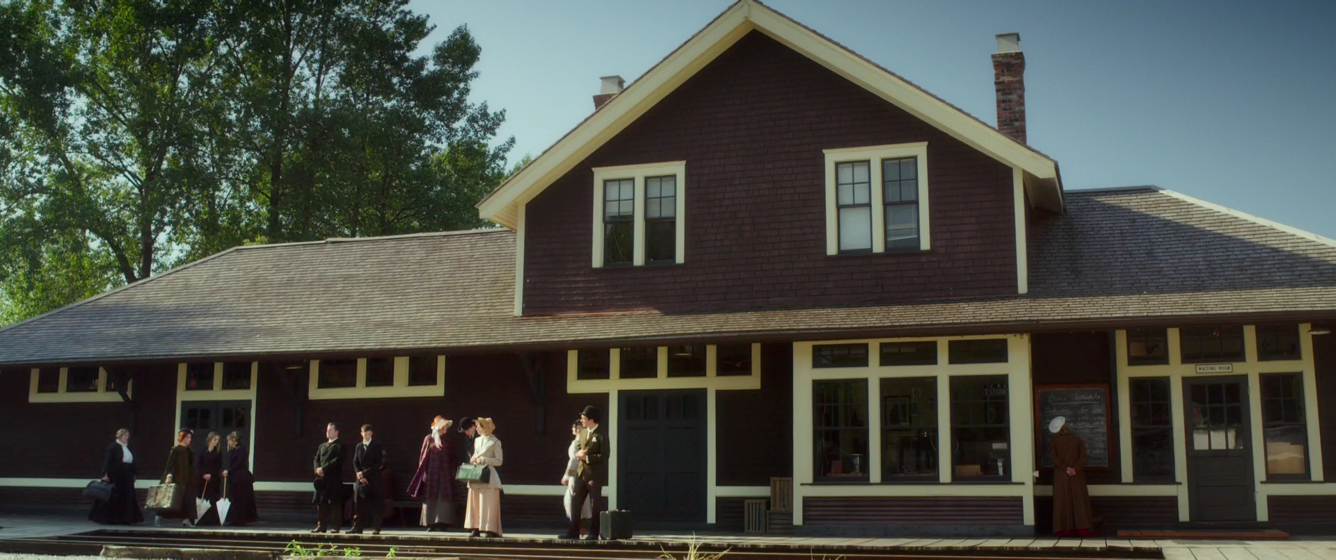 VampireDiariesWorld-dot-NL_Eadweard0710.jpg