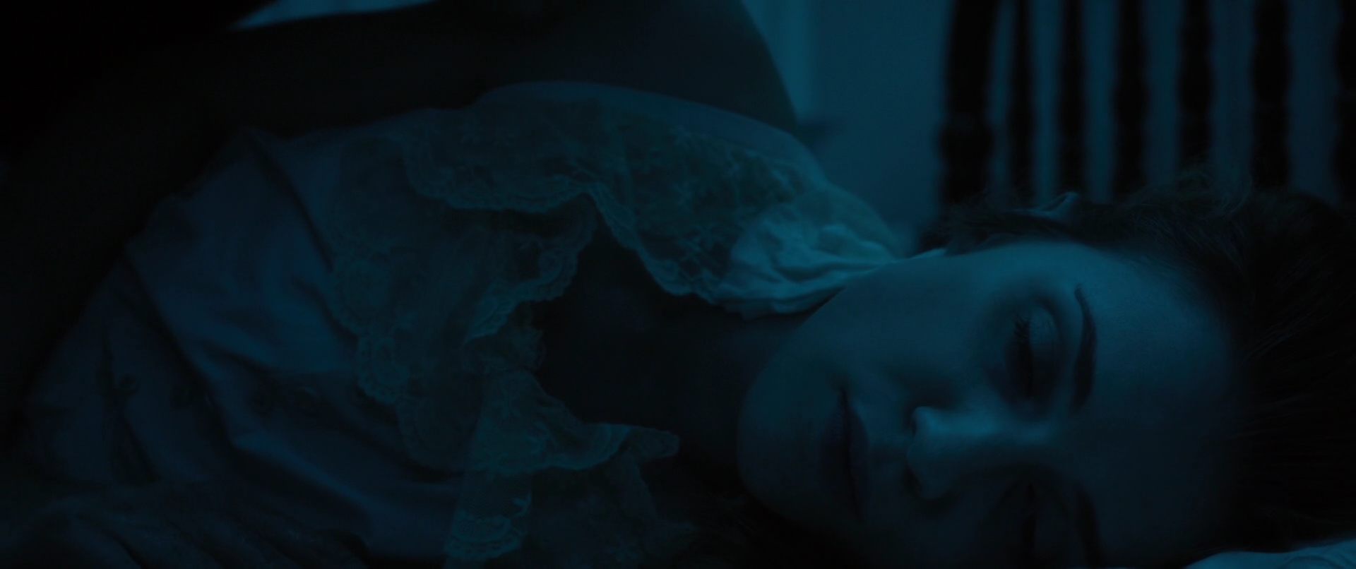 VampireDiariesWorld-dot-NL_Eadweard2002.jpg
