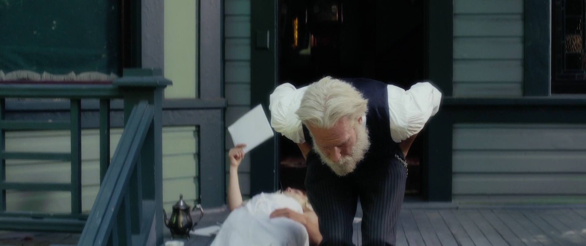 VampireDiariesWorld-dot-NL_Eadweard2021.jpg