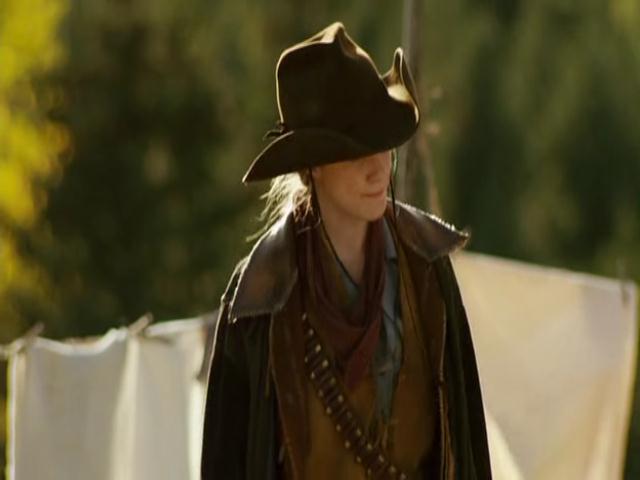 VampireDiariesWorld-dot-org_HannahsLaw0680.jpg