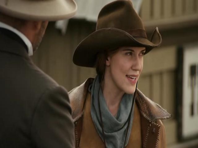 VampireDiariesWorld-dot-org_HannahsLaw3503.jpg