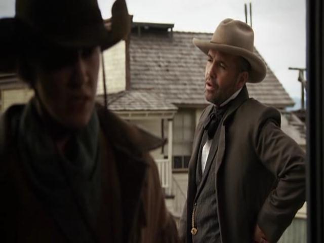 VampireDiariesWorld-dot-org_HannahsLaw3586.jpg