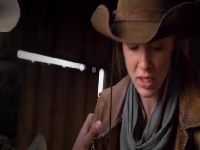 VampireDiariesWorld-dot-org_HannahsLaw4726.jpg