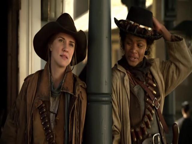 VampireDiariesWorld-dot-org_HannahsLaw5313.jpg
