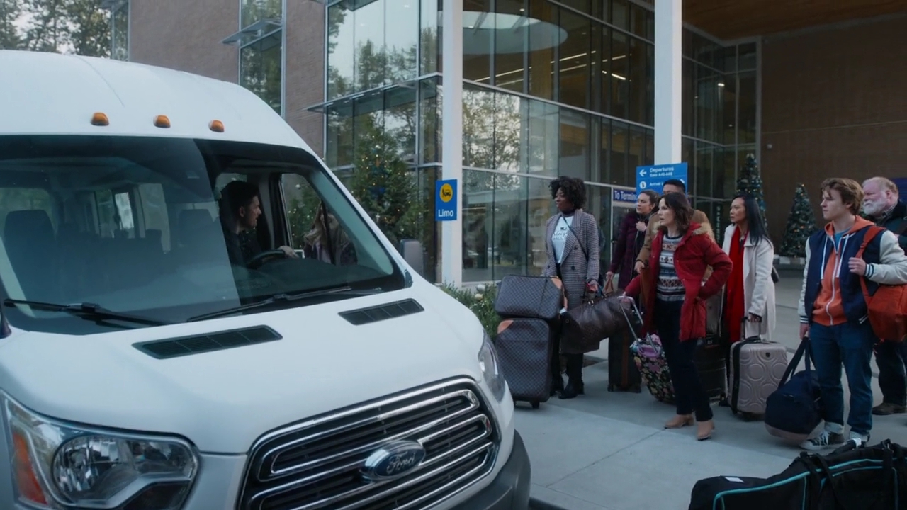 VampireDiariesWorld-dot-nl-HolidayRoad4270.jpg