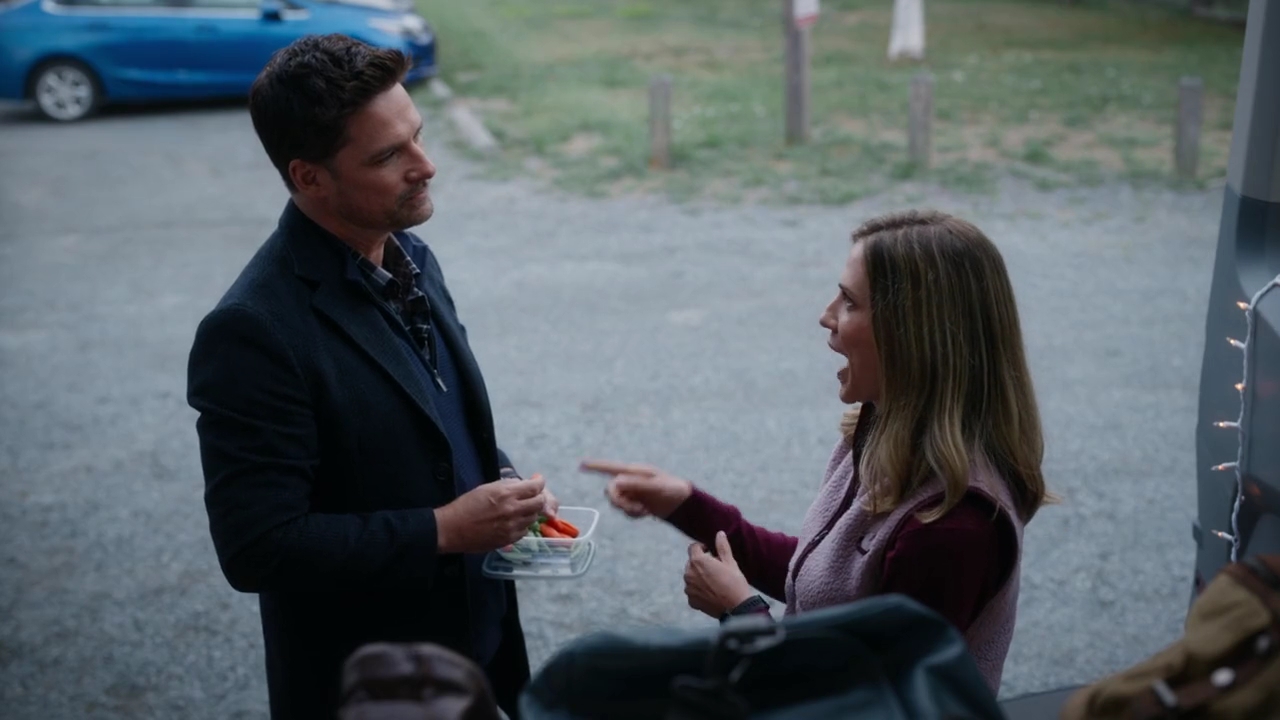 VampireDiariesWorld-dot-nl-HolidayRoad5064.jpg VampireDiariesWorld-dot-nl-HolidayRoad5064.jpg