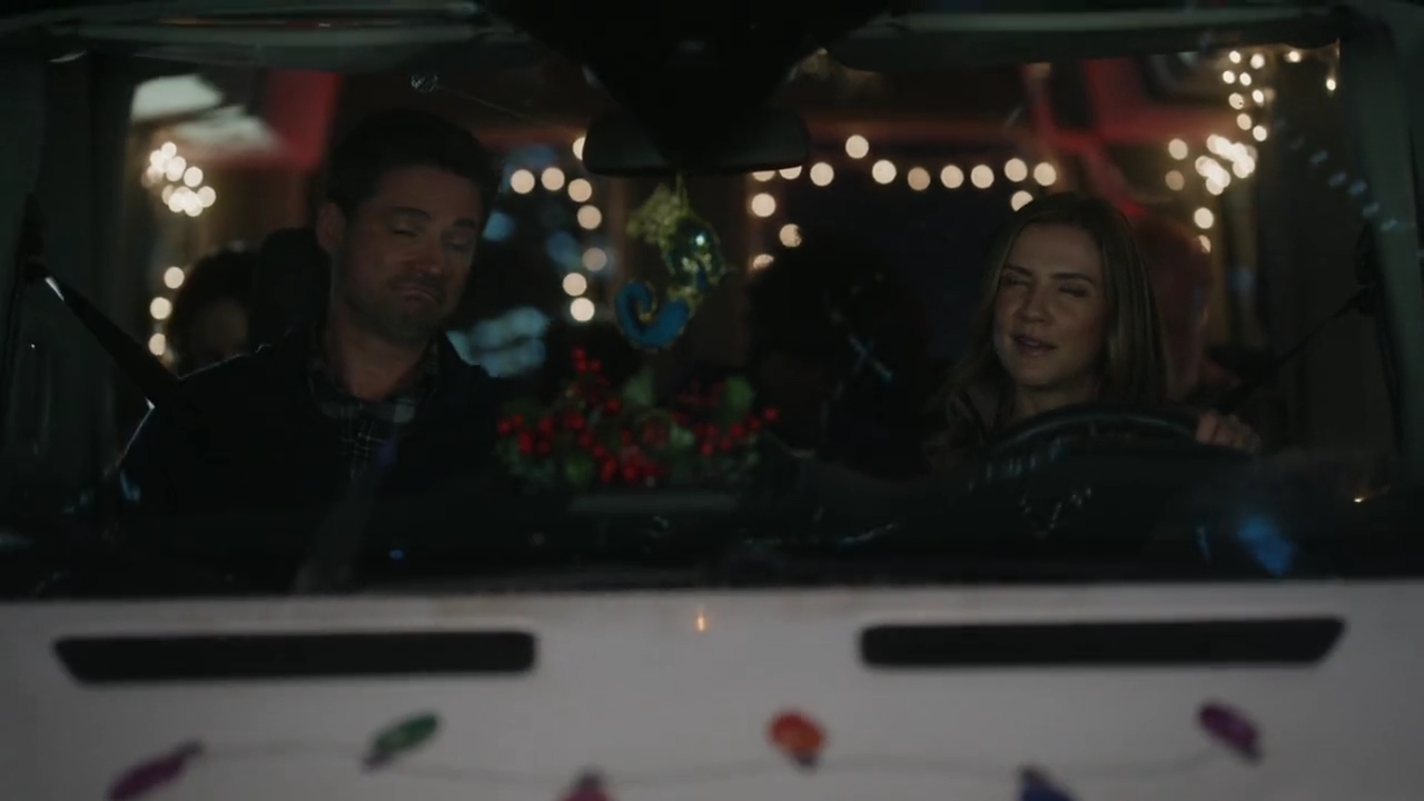 VampireDiariesWorld-dot-nl-HolidayRoad5794.jpg