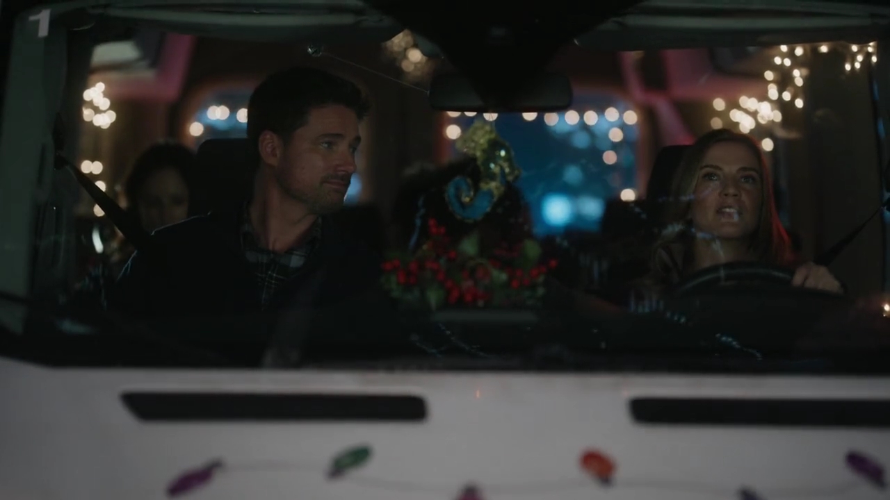 VampireDiariesWorld-dot-nl-HolidayRoad5834.jpg