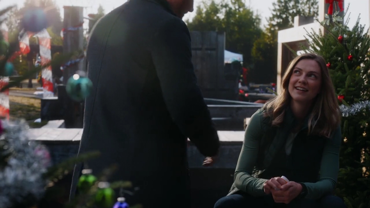 VampireDiariesWorld-dot-nl-HolidayRoad6929.jpg VampireDiariesWorld-dot-nl-HolidayRoad6929.jpg