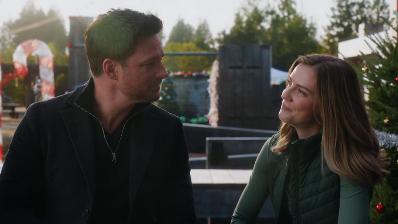 VampireDiariesWorld-dot-nl-HolidayRoad6999.jpg VampireDiariesWorld-dot-nl-HolidayRoad6999.jpg