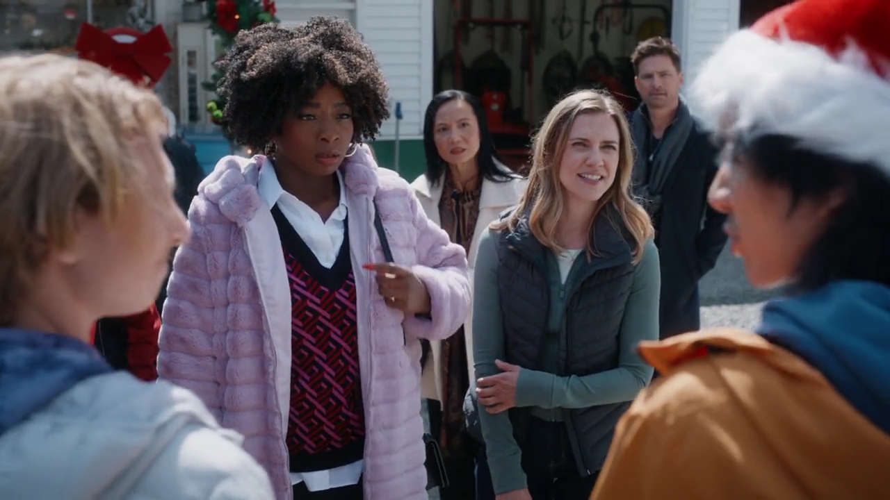 VampireDiariesWorld-dot-nl-HolidayRoad7034.jpg