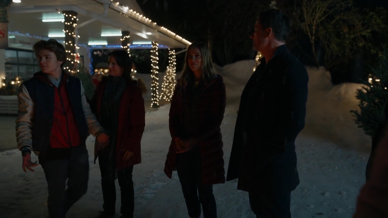 VampireDiariesWorld-dot-nl-HolidayRoad7318.jpg VampireDiariesWorld-dot-nl-HolidayRoad7318.jpg