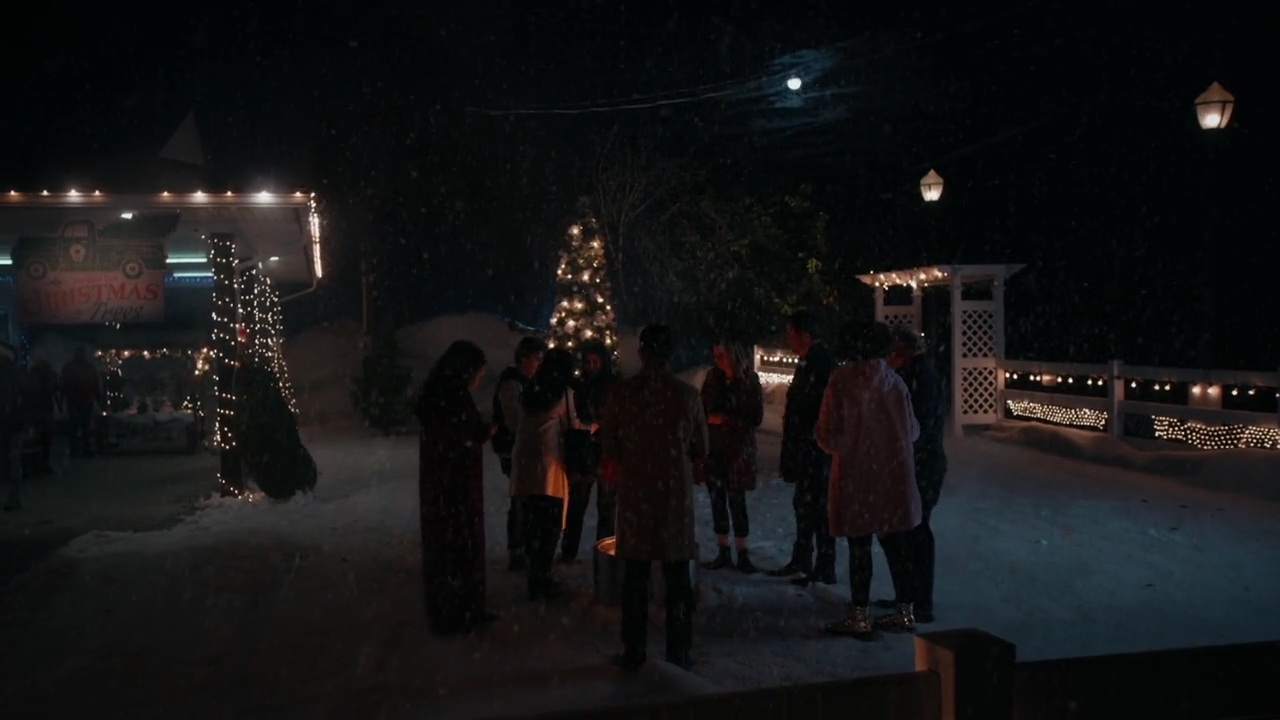 VampireDiariesWorld-dot-nl-HolidayRoad7365.jpg