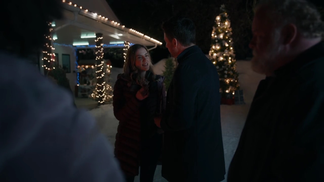 VampireDiariesWorld-dot-nl-HolidayRoad7413.jpg