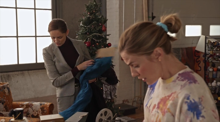 VampireDiariesWorld-dot-nl_TheChristmasTemp0116.jpg