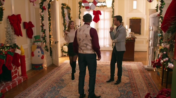 VampireDiariesWorld-dot-nl_TheChristmasTemp1136.jpg