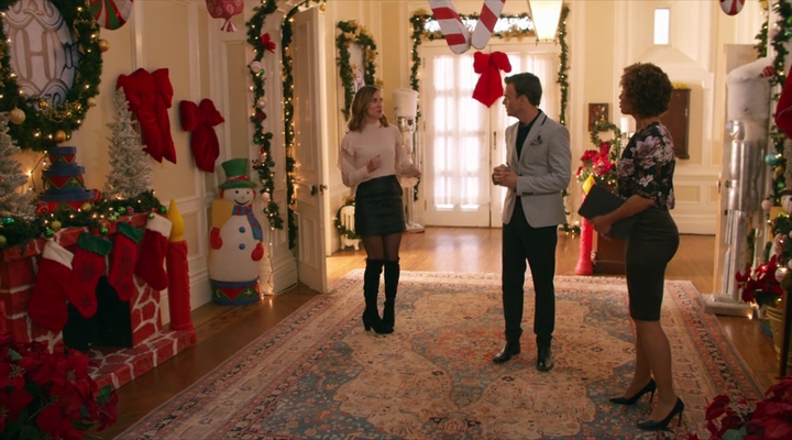 VampireDiariesWorld-dot-nl_TheChristmasTemp1168.jpg