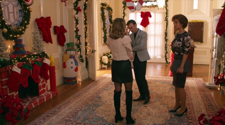 VampireDiariesWorld-dot-nl_TheChristmasTemp1229.jpg