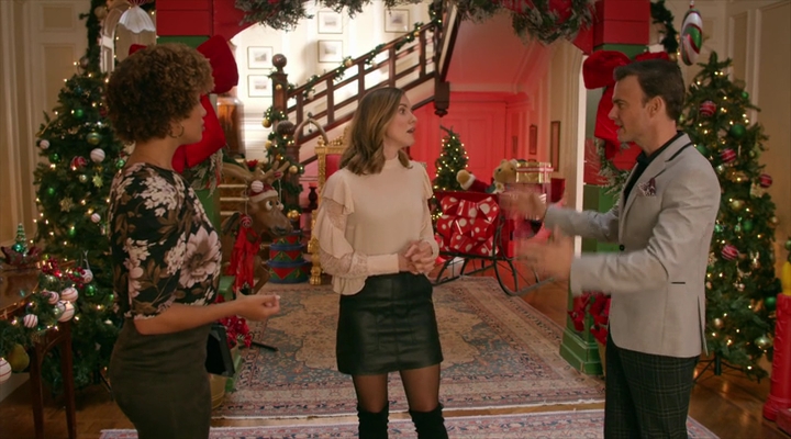 VampireDiariesWorld-dot-nl_TheChristmasTemp1241.jpg