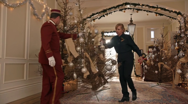 VampireDiariesWorld-dot-nl_TheChristmasTemp2803.jpg
