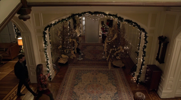VampireDiariesWorld-dot-nl_TheChristmasTemp2815.jpg