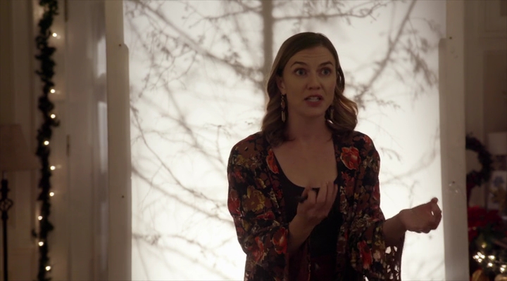 VampireDiariesWorld-dot-nl_TheChristmasTemp2905.jpg