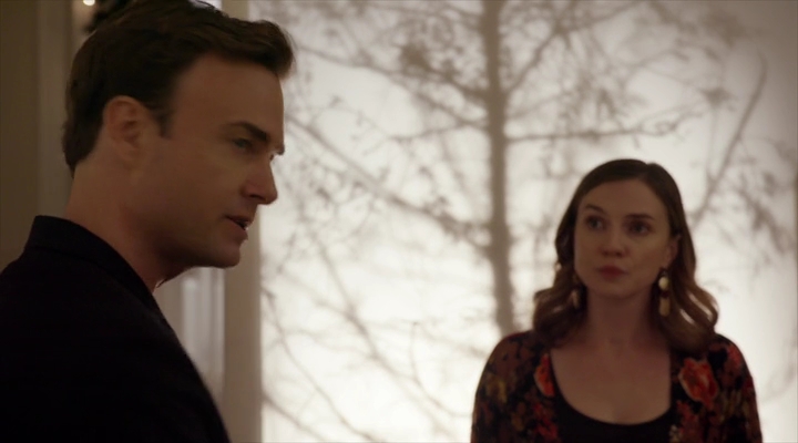 VampireDiariesWorld-dot-nl_TheChristmasTemp2981.jpg